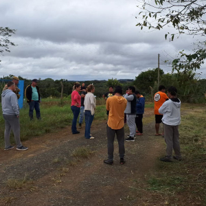 Grupo de indígenas ocupa área anexa à escola agrícola