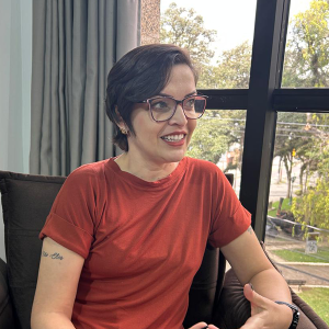 “Não Me Chame de Mãe”: desafios da maternidade solo ganham voz em novo livro