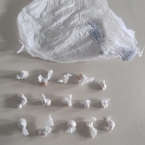 Casal é flagrado com drogas e Dia dos Namorados acaba na delegacia