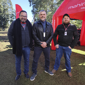 Concessionária Sul Norte e Mahindra patrocinam evento regional para produtores de mel