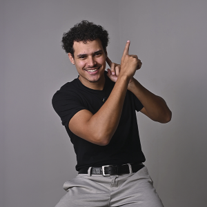 Festa temática revive os anos 2000 com mais de sete horas de música e experiências interativas