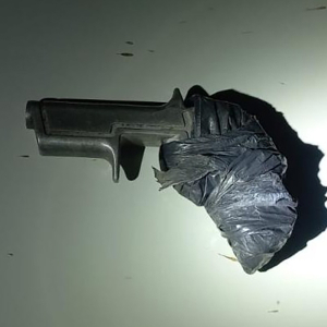 Homem é preso após agredir e tentar assaltar duas mulheres