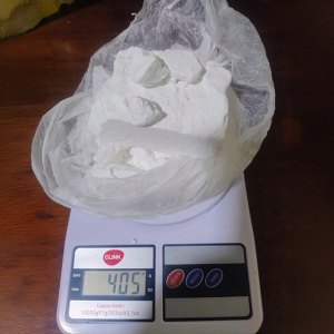 Homem tenta fugir com cocaína, cai em barranco e é preso pela polícia