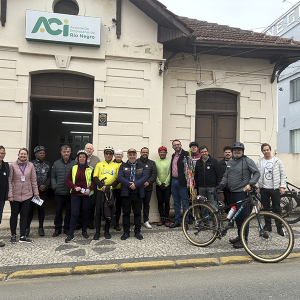 Peregrinos de bicicleta passaram por Riomafra e região em roteiro religioso rumo a SP