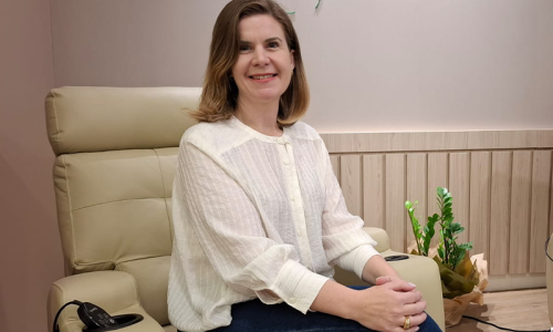 Médica faz mudança radical na carreira e hoje ajuda pessoas a emagrecerem