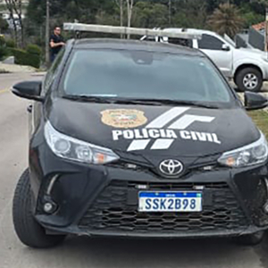 Polícia Civil cumpre mandado na casa de suspeito por ataque à igreja de Itaiópolis