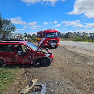 Mulher e criança ficam feridas em acidente na BR-280
