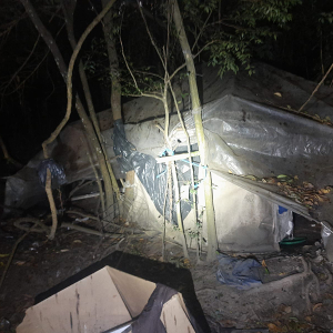 Homem é encontrado morto em barraca na área central
