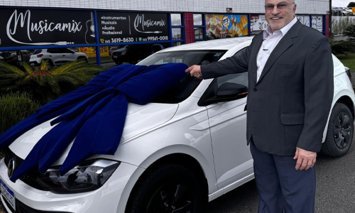 Mafrense é premiada com carro 0 km em ação do Condor