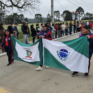 Desfile cívico do Lageado dos Vieiras abre Semana da Pátria em Rio Negro; veja cobertura completa
