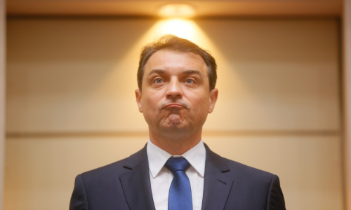 “Talvez não tenha me dedicado tanto a gestão política”, reflete Moisés ao se afastar