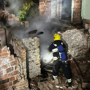 Imóvel tem incêndio controlado pelo Corpo de Bombeiros