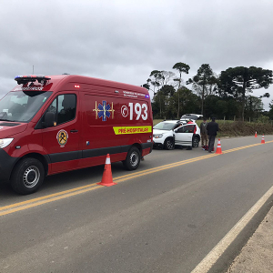 Motorista fica ferido após saída de pista na SC-477