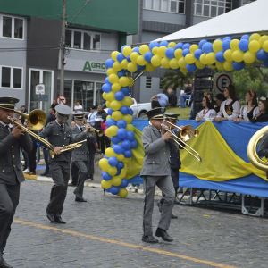Desfile dos 107 anos de Itaiópolis acontece nesta terça-feira; veja ordem dos participantes