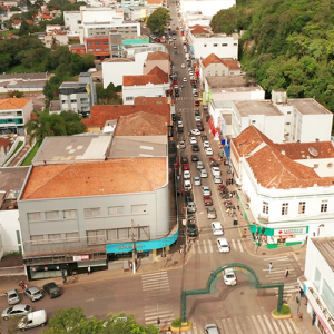 Tribunal de Contas suspende licitação de mais de R$ 5,4 milhões para limpeza urbana; entenda