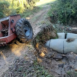 Bueiro danificado causa transtornos a agricultores na Bela Vista do Sul