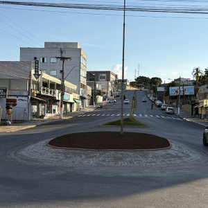 Rotatórias da avenida Saturnino Olinto têm novo sentido a partir de hoje; entenda