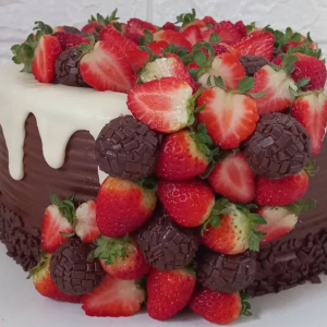 Escola Profissional Canal C abre inscrições para curso de bolos decorados