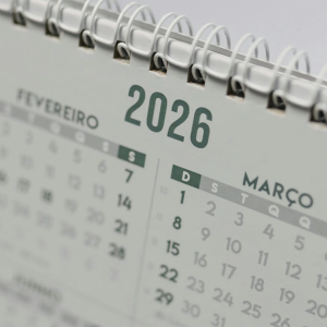 Quase todos os feriados de 2026 caem em dias úteis; veja o calendário oficial