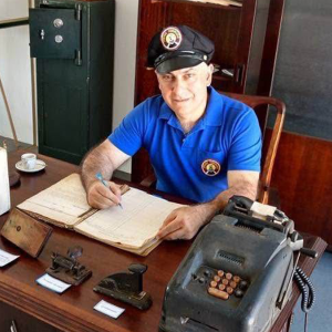 Alep homenageia ex-presidente da ACI Rio Negro ligado ao turismo ferroviário regional
