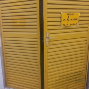 Dupla de Joinville é presa por tentativa de furto de materiais elétricos