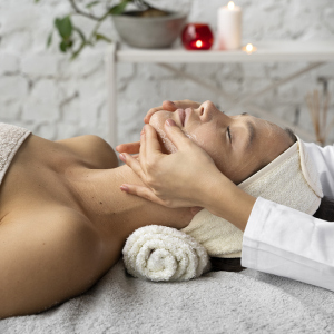 Curso de Estética Facial e Corporal transforma paixão pela beleza em profissão; saiba mais