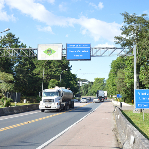 Vai pegar a estrada? Arteris estima tráfego 38% acima do normal; veja horários de pico