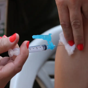 Vacina contra a dengue está disponível em Itaiópolis; veja o público-alvo