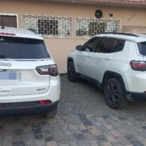 Inusitado: mulher confunde veículos e vai para casa com carro errado