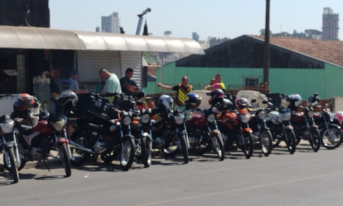 Grupo de motoboys arrecada brinquedos e doces para Natal Solidário neste sábado