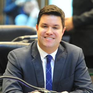Guto Silva bate 14% em nova pesquisa eleitoral para o governo do Paraná