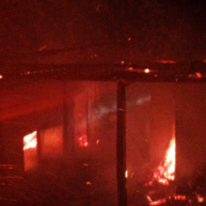 Incêndio destrói galpão na área rural de Itaiópolis