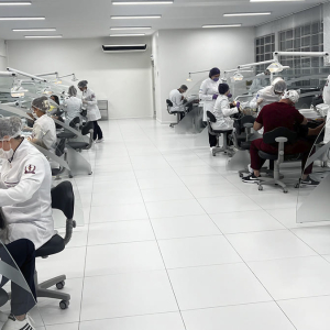 Acadêmicos de Odontologia da UNC iniciam atendimentos à comunidade