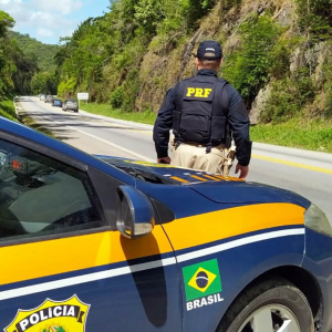 Restrições de caminhões nas rodovias de SC no feriado de Páscoa: veja dias e horários