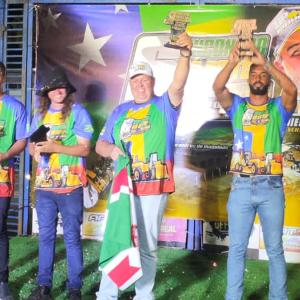Rionegrense conquista bicampeonato em competição nacional de máquinas pesadas