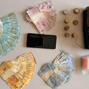 Polícia Militar localiza suspeitos de furto e desmantela ponto de tráfico