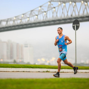 Rionegrense leva o nome da região à histórica Maratona de Boston, nos Estados Unidos