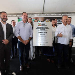 Jorginho Mello inaugura unidade da Polícia Científica em Mafra