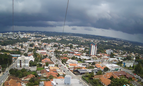 Frente fria provoca chuva e baixas temperaturas no último fim de semana de abril