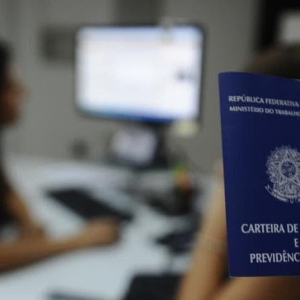 A tragédia do desemprego em Santa Catarina chegou antes do colapso na saúde
