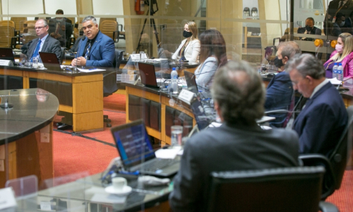 Julgamento do 1º pedido de impeachment está marcado para sexta-feira