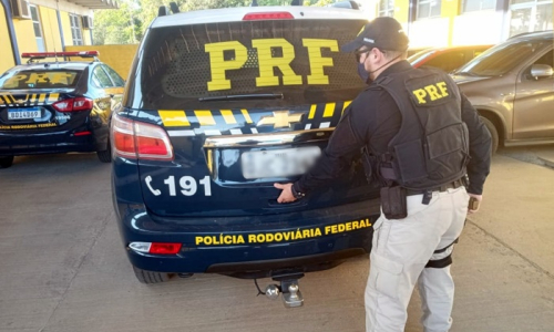 Motorista com mandado de prisão ativo é preso em Rio Negro