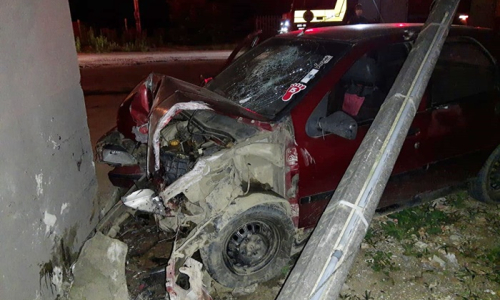 Motorista de Mafra fica ferido após colisão contra poste em Papanduva