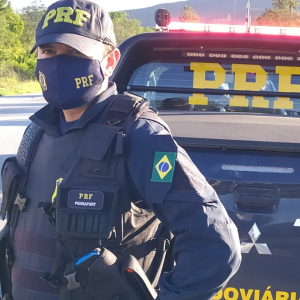 Polícia Rodoviária aborda homem com mandado de prisão em aberto