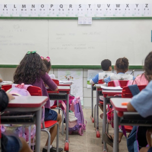PL prevê contratação de psicólogos em escolas da rede estadual de SC