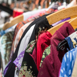 ONG Anjos de Patas promove bazar beneficente neste sábado