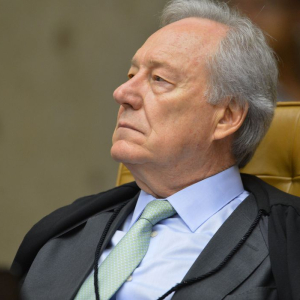 STF dá 48 horas para Ministro da Saúde informar datas de vacinação