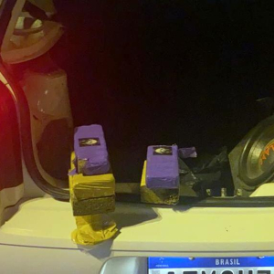Três homens são presos na BR-116 por suspeita de tráfico de drogas