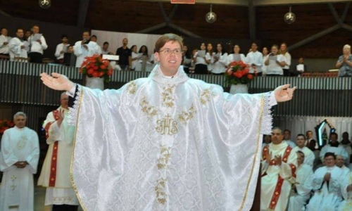Padre Rafael Fuchs completa sete anos de vida sacerdotal em Rio Negro