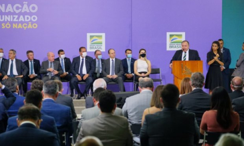 Governo de SC lança plano estadual de vacinação contra covid-19